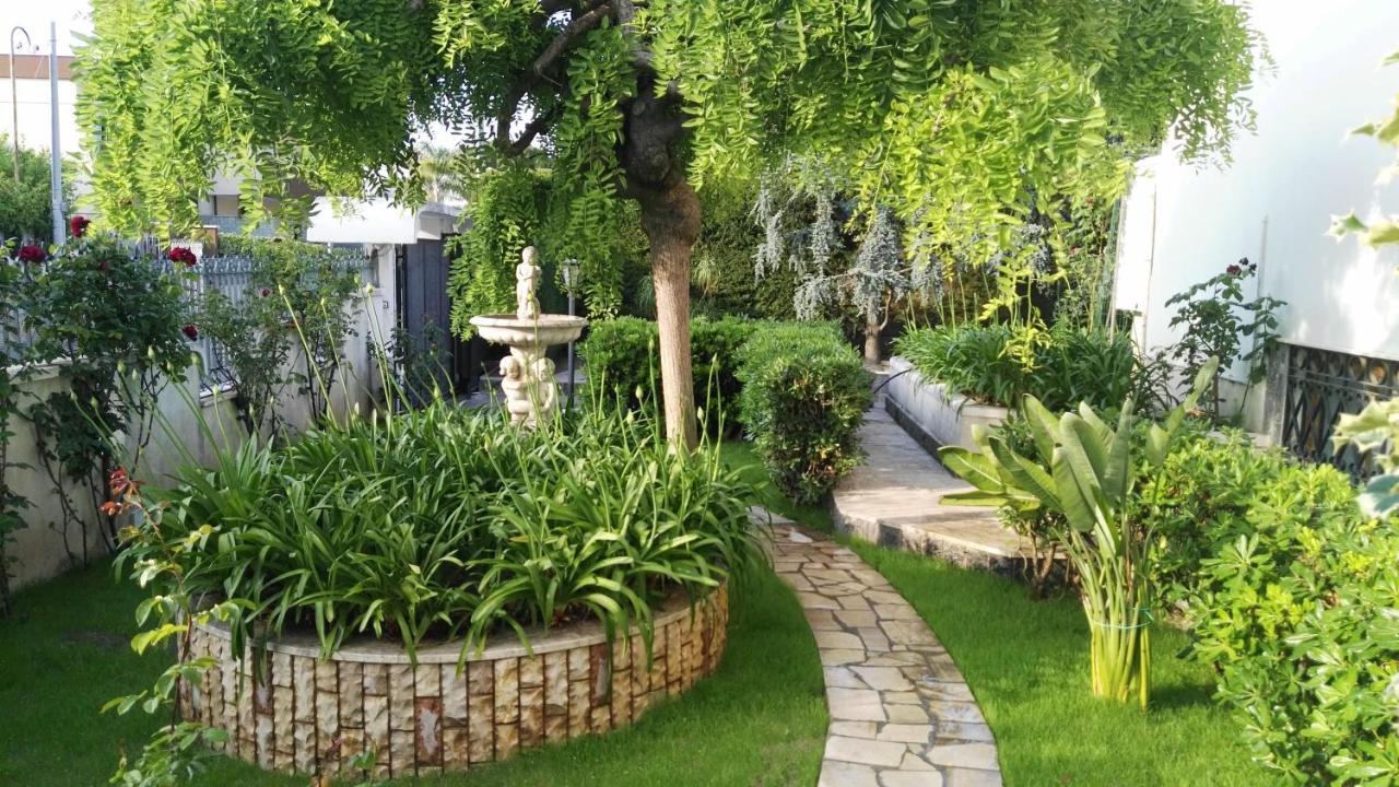 Villa Mary - Oroblu Trani Εξωτερικό φωτογραφία