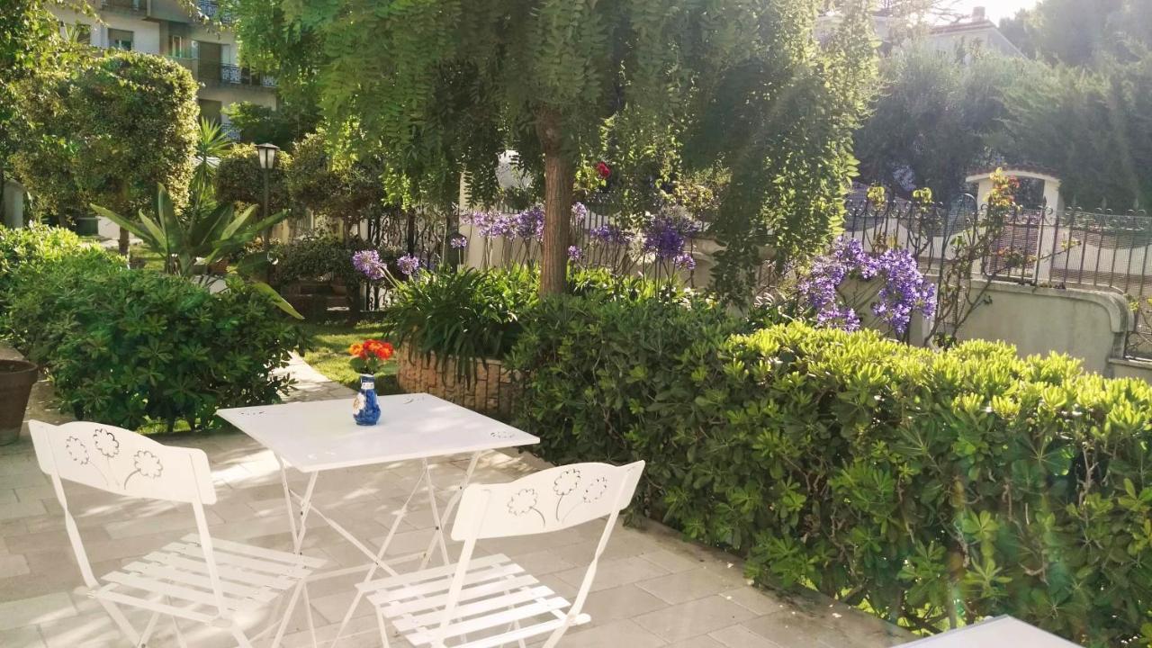 Villa Mary - Oroblu Trani Εξωτερικό φωτογραφία